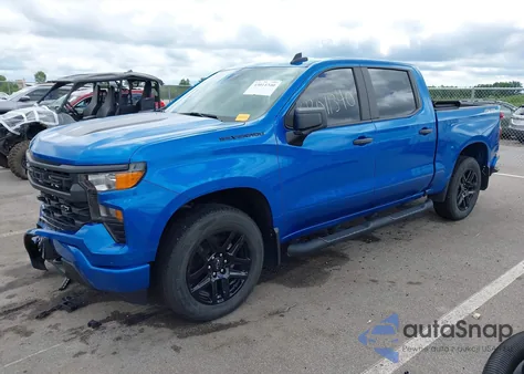 2023 Chevrolet Silverado 1500 4Wd Short Bed Custom/4Wd Standard Bed Custom z USA, uszkodzony, nr VIN 1GCPDBEK3PZ110782